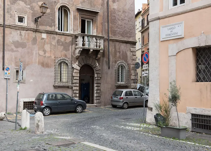 Domus Giulia 4*
